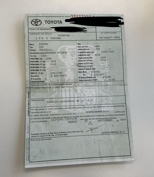 Toyota Avensis 2.0 D-4D Executive Liftback 2004 – снимка 6