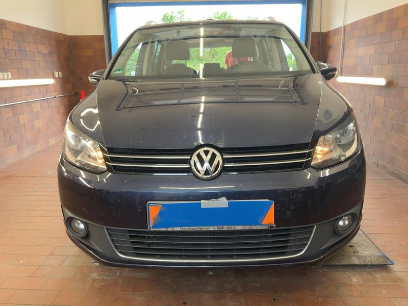 Volkswagen Touran 2.0 TDI Life BlueMotion Tech 2013 – снимка 14