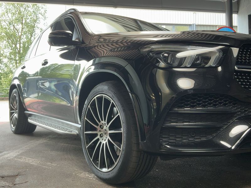 Mercedes-Benz GLE-Klasse GLE 400 d 4Matic AMG Line — zdjęcie 8