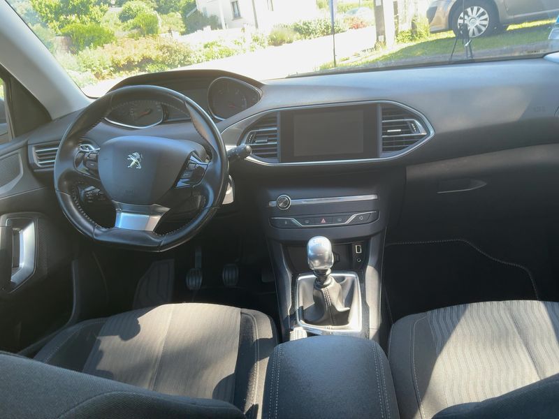 Peugeot 308 1.6 Blue-HDi Active — zdjęcie 12
