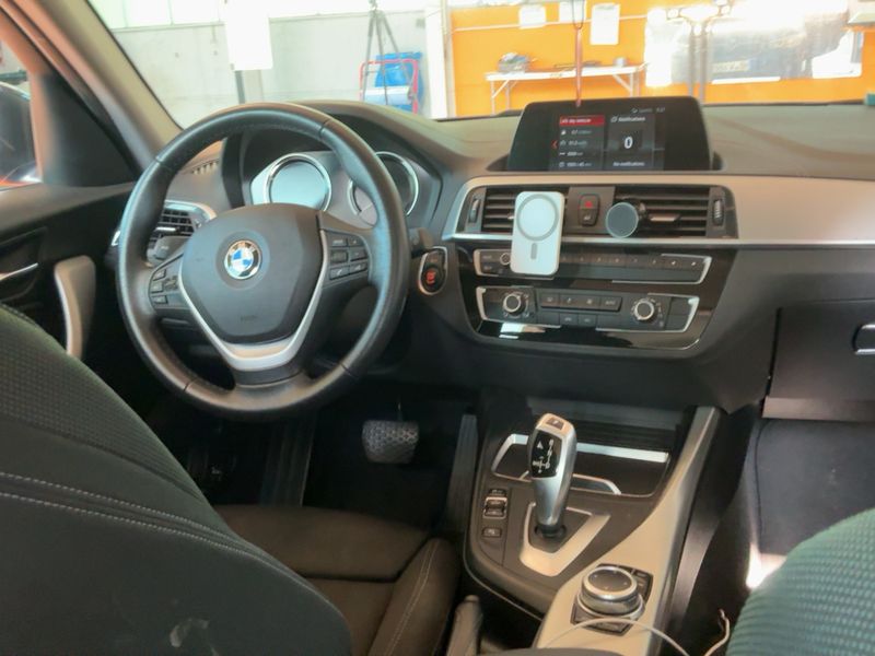 BMW 1er 116d Sport Line — zdjęcie 12