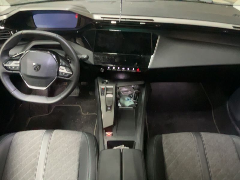 Peugeot 408 1.2 PureTech Allure Pack — zdjęcie 12
