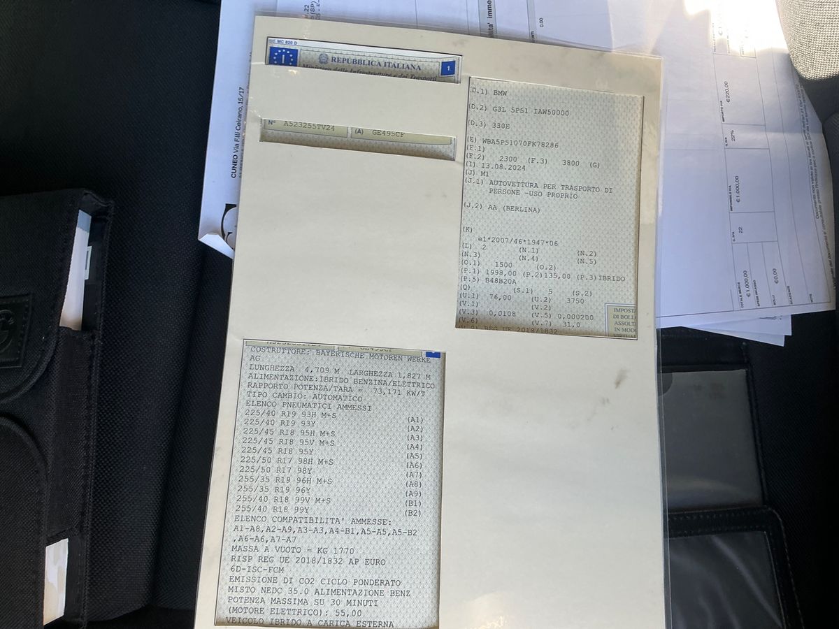 BMW 3er 330e xDrive Advantage