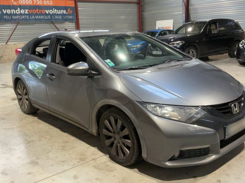 Honda Civic 2.2 DTEC I-DTEC Executive Navi — zdjęcie 8