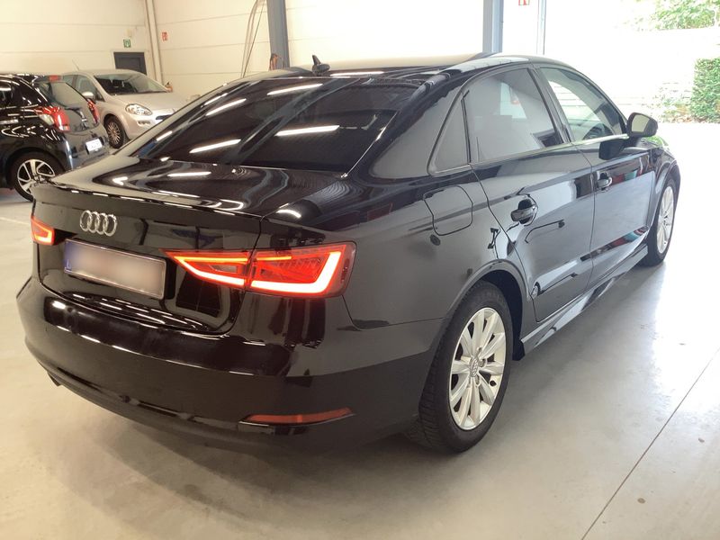 Audi A3 Limousine 1.6 TDI Attraction — zdjęcie 6