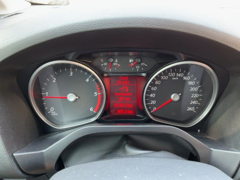Ford Galaxy 2.0 TDCi Trend — zdjęcie 13