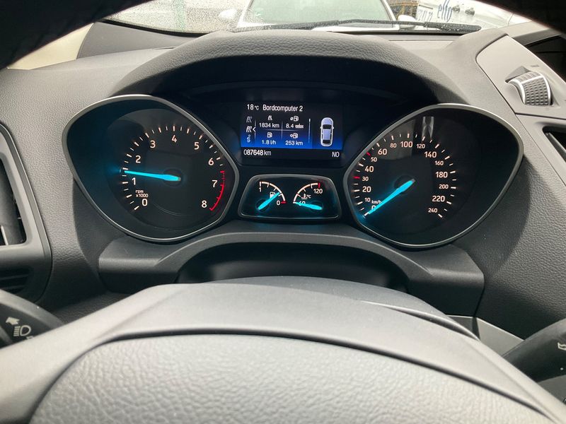 Ford Kuga 1.5 EcoBoost Trend — zdjęcie 13