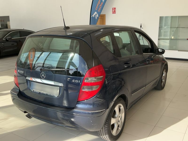 Mercedes-Benz A-Klasse A 180 CDI Avantgarde — zdjęcie 6