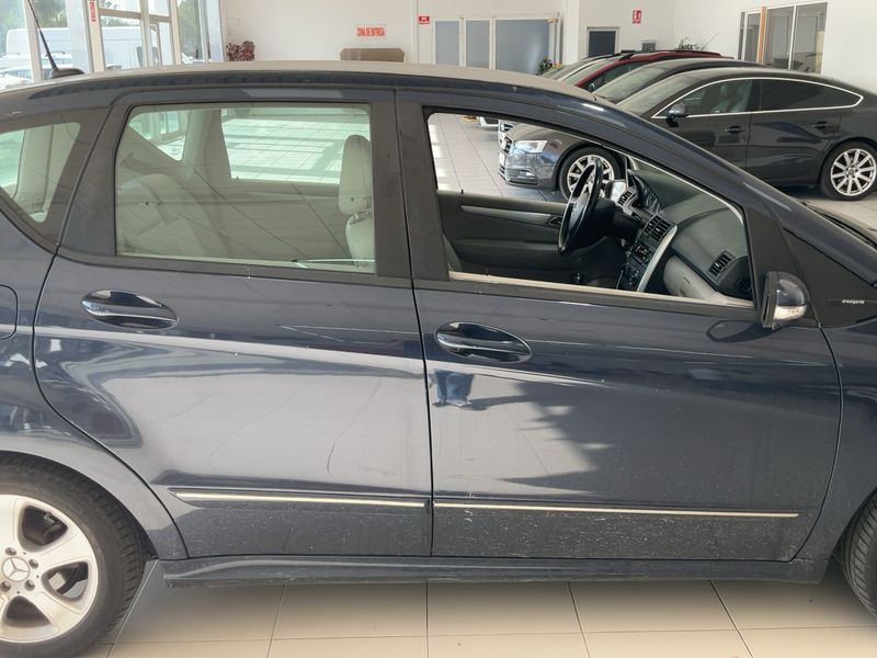 Mercedes-Benz A-Klasse A 180 CDI Avantgarde — zdjęcie 7