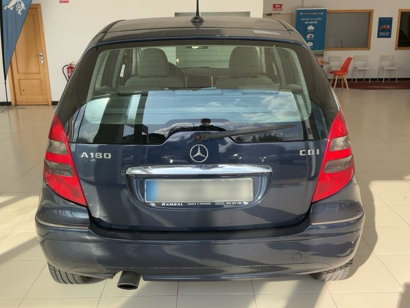 Mercedes-Benz A-Klasse A 180 CDI Avantgarde — zdjęcie 5