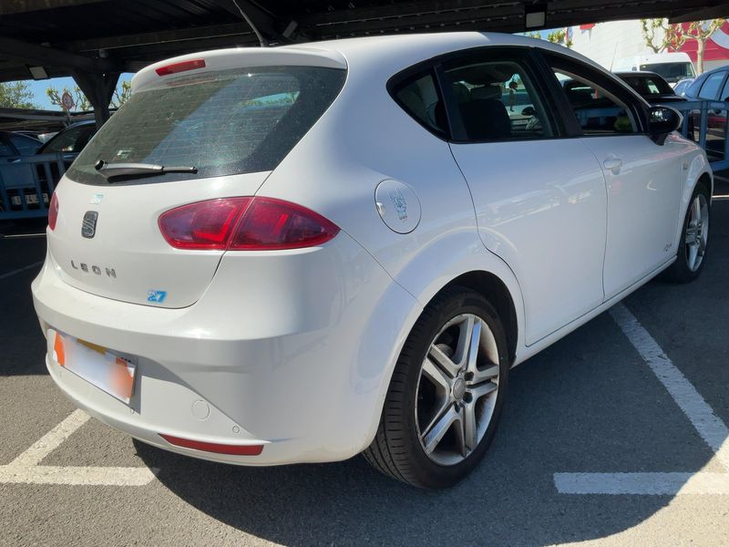 Seat Leon 1.6 TDI Style Copa — zdjęcie 6
