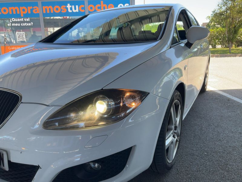 Seat Leon 1.6 TDI Style Copa — zdjęcie 2