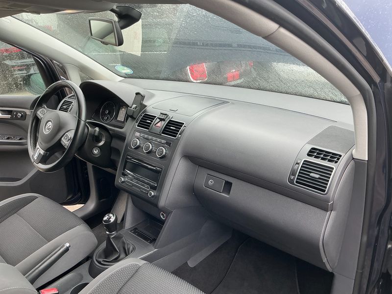 Volkswagen Touran 1.6 TDI Comfortline BlueMotion Tech — zdjęcie 12