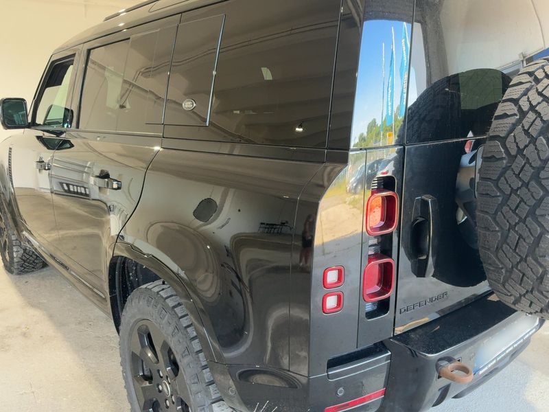 Land Rover Defender D300 Mild-Hybrid 110 HSE X-Dynamic — zdjęcie 3