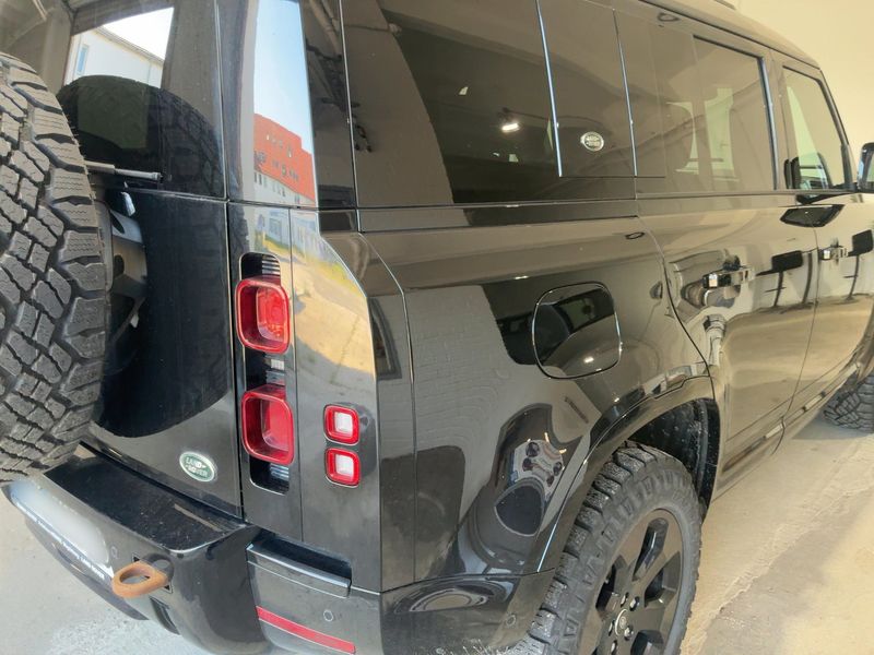 Land Rover Defender D300 Mild-Hybrid 110 HSE X-Dynamic — zdjęcie 6