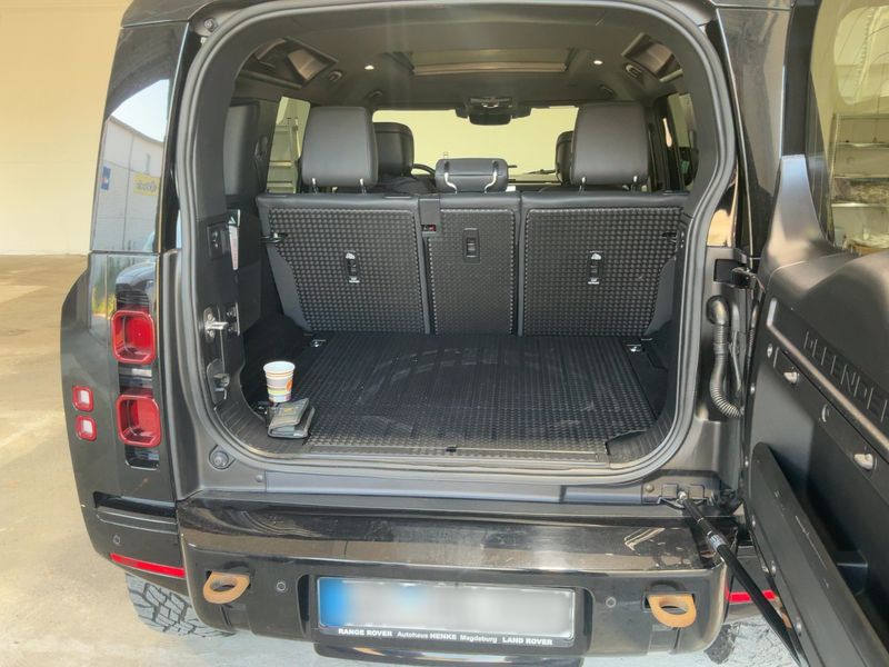 Land Rover Defender D300 Mild-Hybrid 110 HSE X-Dynamic — zdjęcie 10