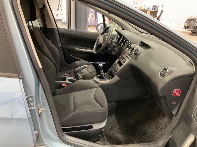 Peugeot 308 1.4 VTi Access 2012 – снимка 3