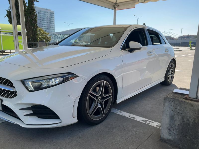 Mercedes-Benz A-Klasse A 200 d AMG Line 2019 – снимка 2