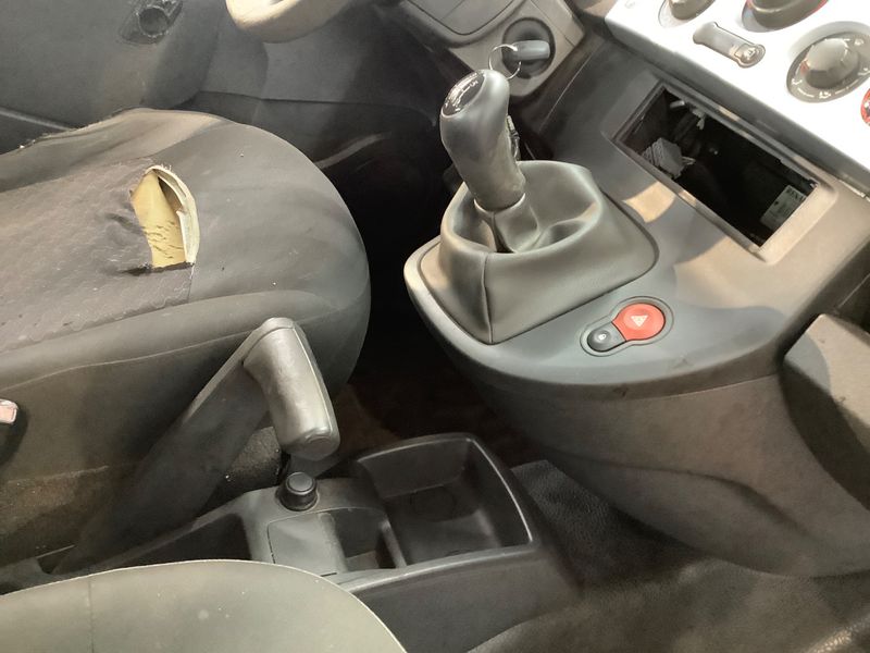 Renault Kangoo 1.5 dCi Rapid Maxi Extra Doppelkabine 2011 – снимка 43