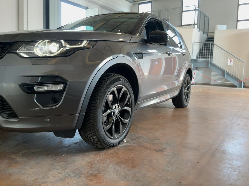 Land Rover Discovery Sport 2.0 Td4 HSE — zdjęcie 2