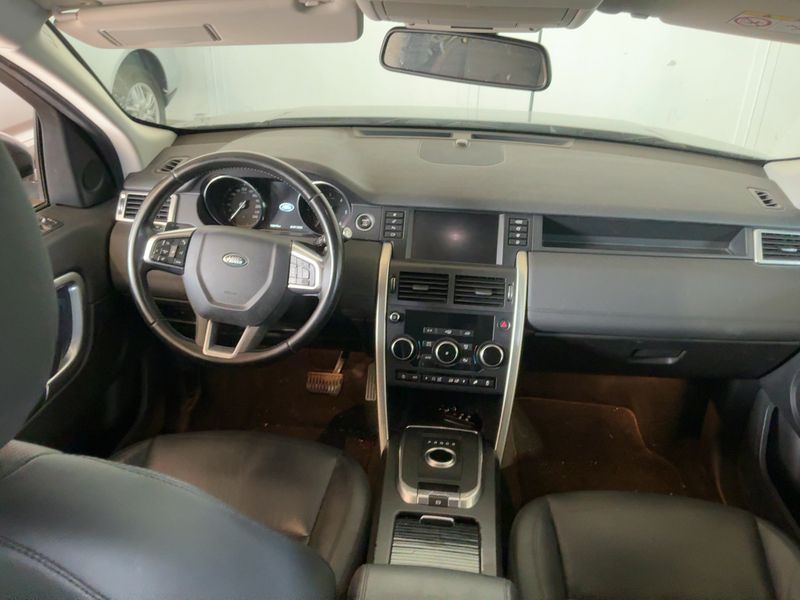 Land Rover Discovery Sport 2.0 Td4 HSE — zdjęcie 12