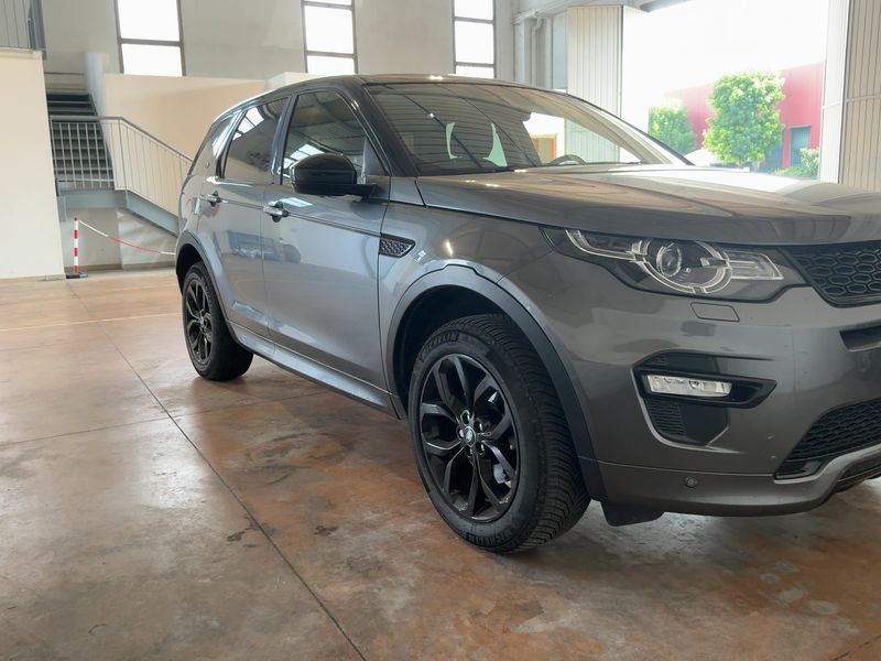 Land Rover Discovery Sport 2.0 Td4 HSE — zdjęcie 8