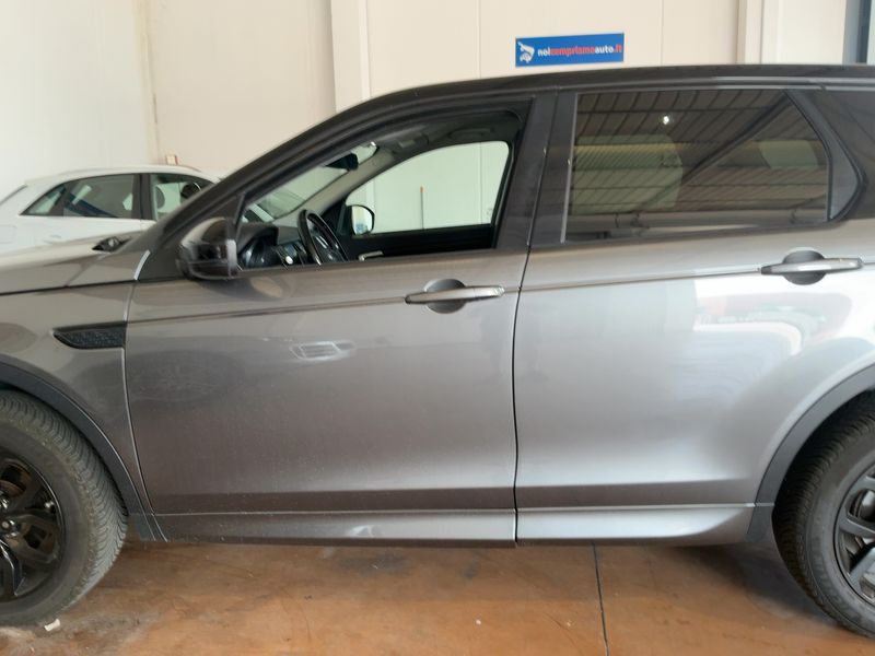 Land Rover Discovery Sport 2.0 Td4 HSE — zdjęcie 4