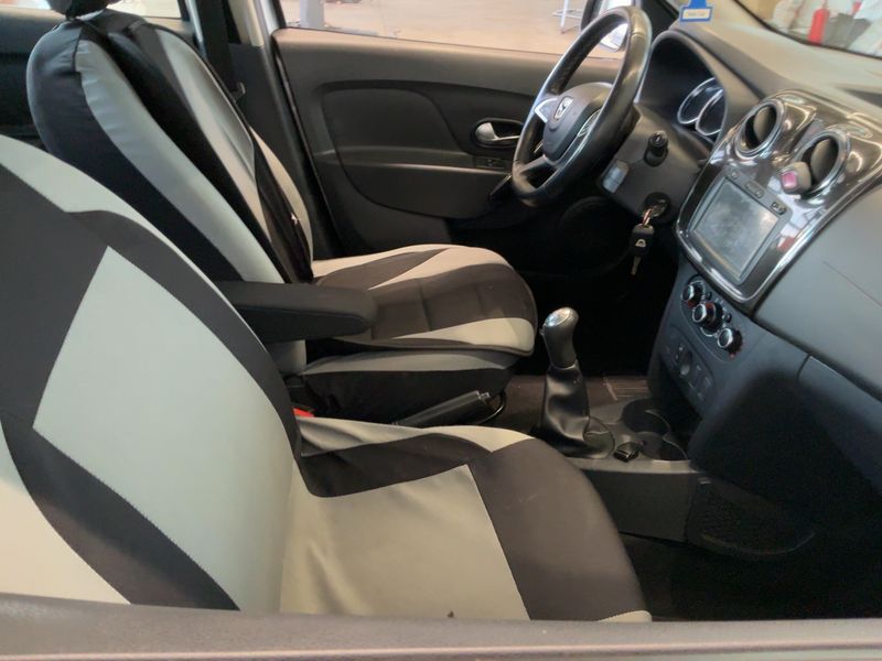 Dacia Sandero 1.0 SCe Comfort 2018 – снимка 16
