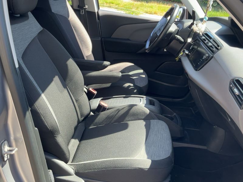 Citroen C4 Picasso 1.6 Blue-HDi Live — zdjęcie 11