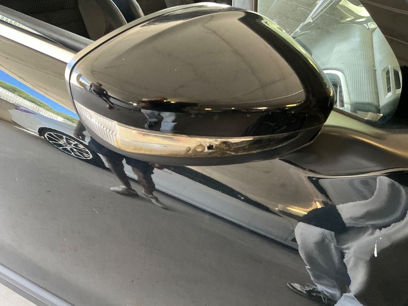 Peugeot 2008 1.2 PureTech Allure 2017 – снимка 25