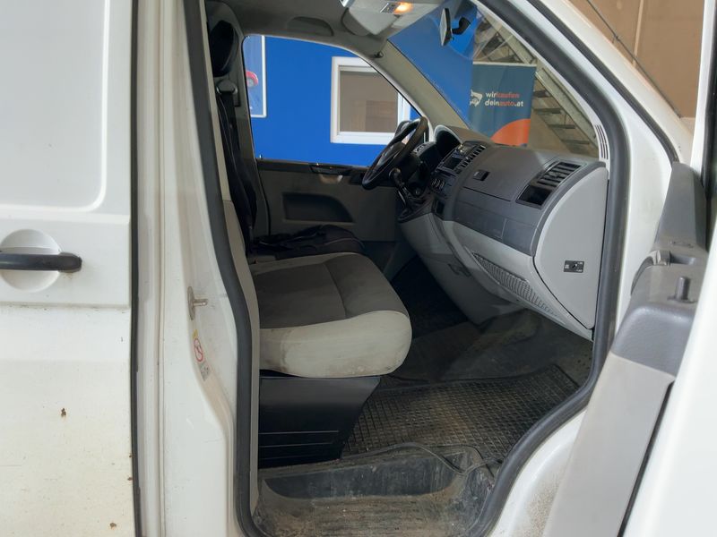 Volkswagen T5 Transporter 2.0 TDI Kasten — zdjęcie 11