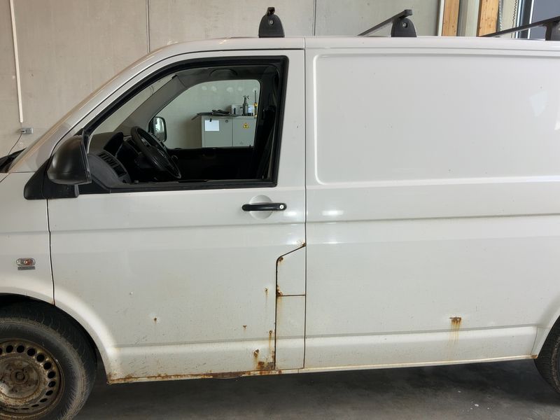 Volkswagen T5 Transporter 2.0 TDI Kasten — zdjęcie 4