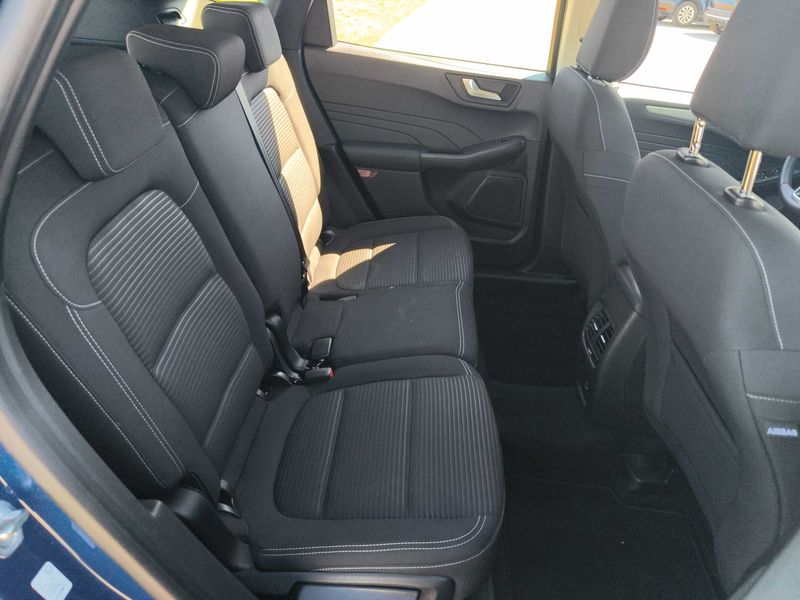 Ford Kuga 2.0 TDCi EcoBlue Titanium — zdjęcie 14