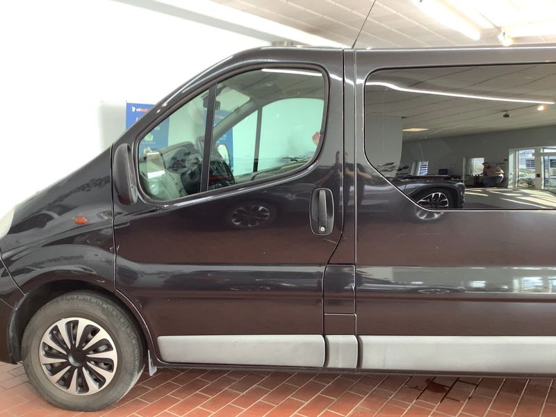 Opel Vivaro 2.0 CDTI Kombi L1H1 2,7t — zdjęcie 4