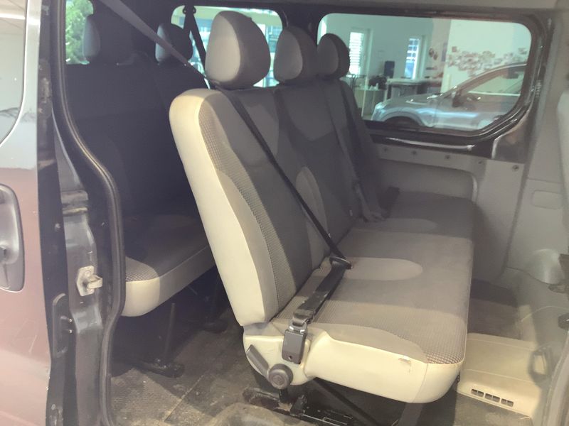 Opel Vivaro 2.0 CDTI Kombi L1H1 2,7t — zdjęcie 14