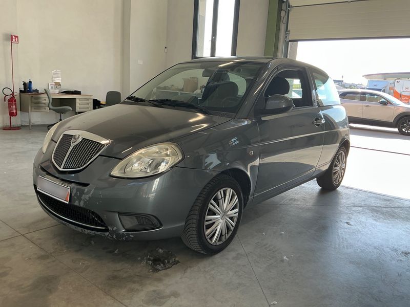 Lancia Ypsilon