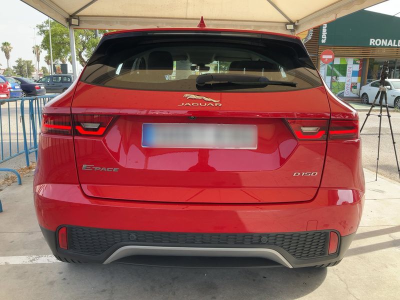 Jaguar E-Pace D150 Basis — zdjęcie 5