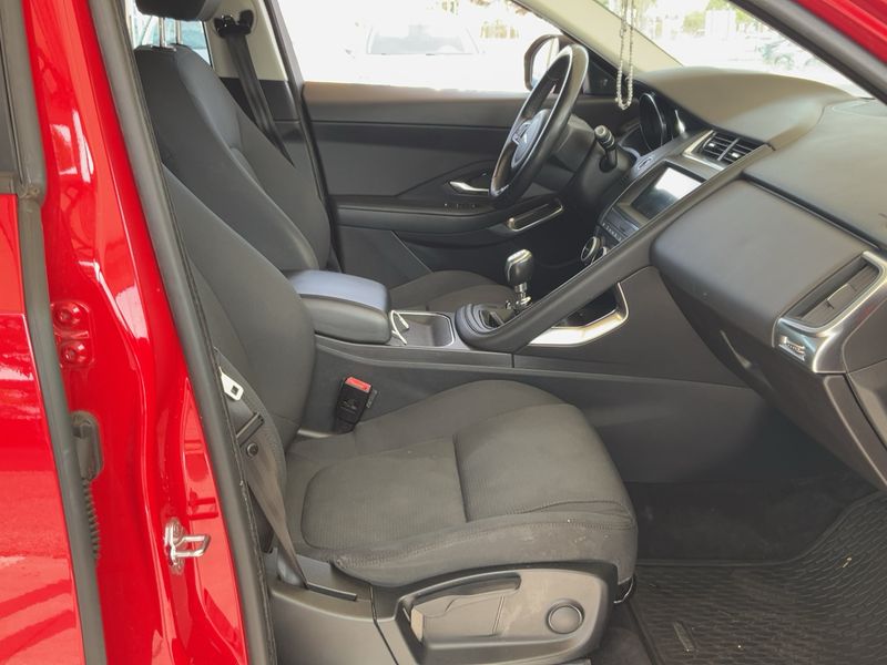 Jaguar E-Pace D150 Basis — zdjęcie 11