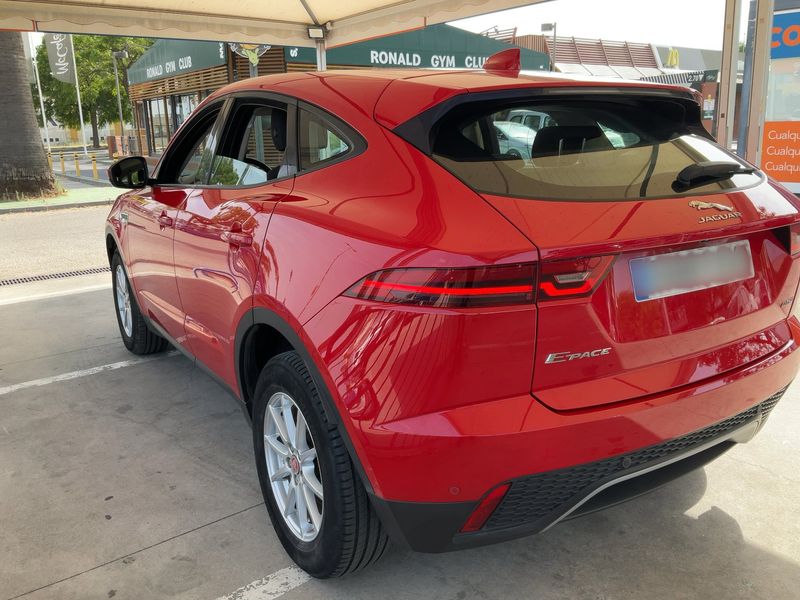 Jaguar E-Pace D150 Basis — zdjęcie 3