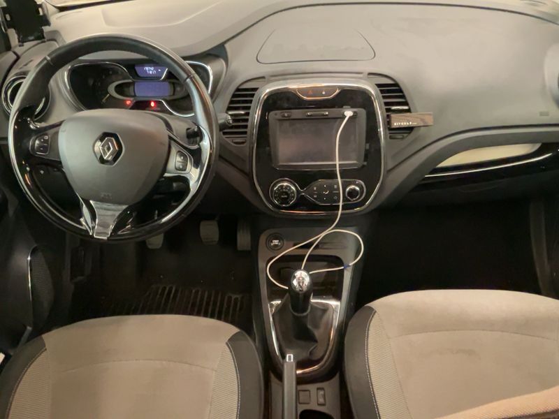 Renault Captur 1.5 dCi Energy Intens — zdjęcie 12
