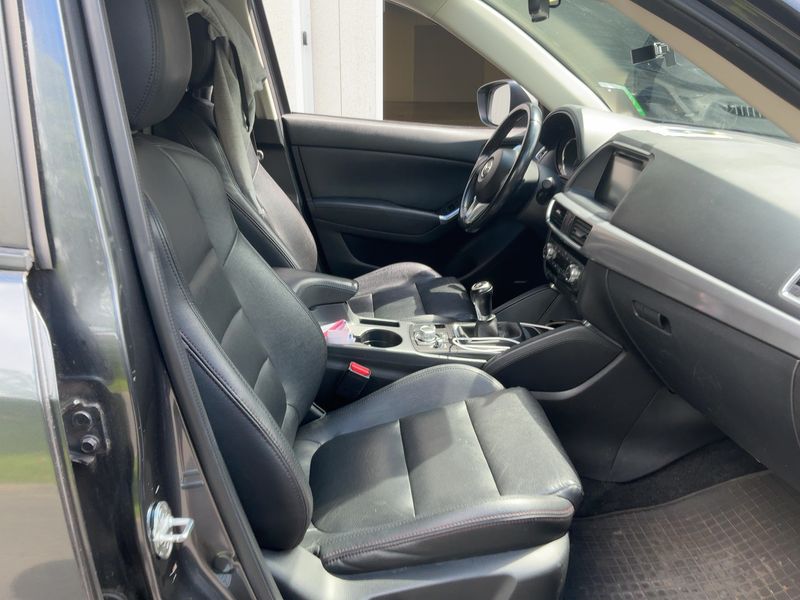 Mazda CX-5 2.2 Turbodiesel Exclusive-Line 2WD — zdjęcie 11