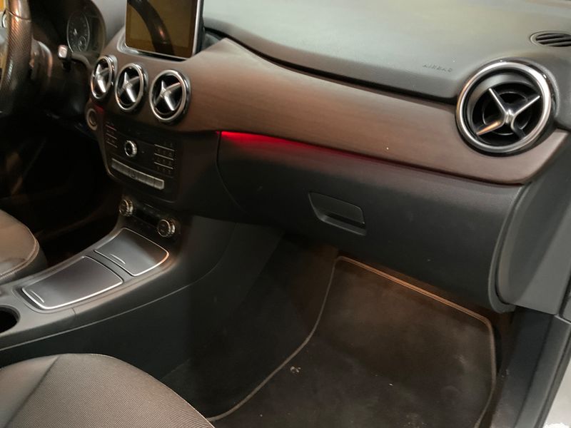 Mercedes-Benz B-Klasse B 200 CDI Urban 2015 – снимка 24