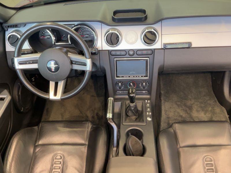 Ford Mustang 5.0 Ti-VCT V8 GT Convertible — zdjęcie 12