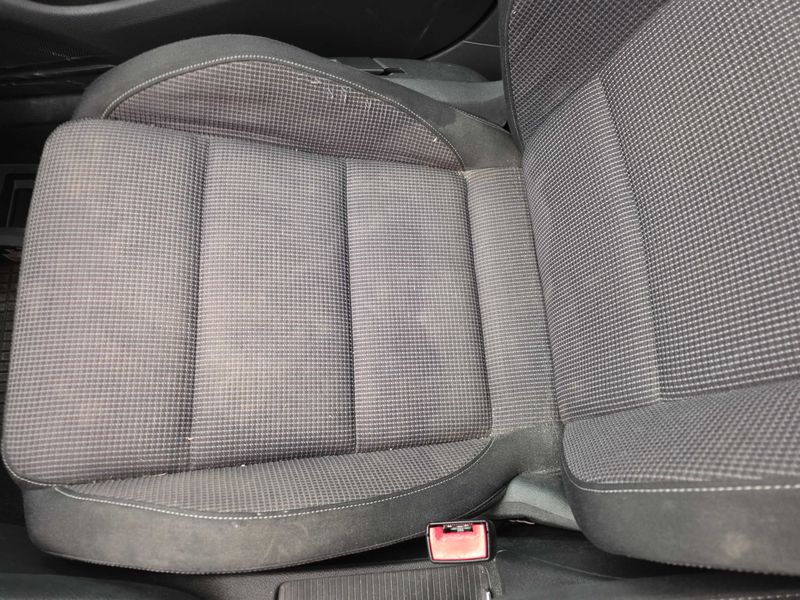 Volkswagen Golf VI 1.6 TDI Confortline 2009 – снимка 30