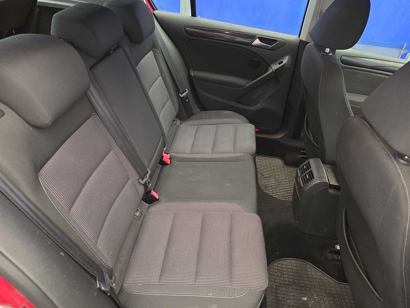 Volkswagen Golf VI 1.6 TDI Confortline 2009 – снимка 13