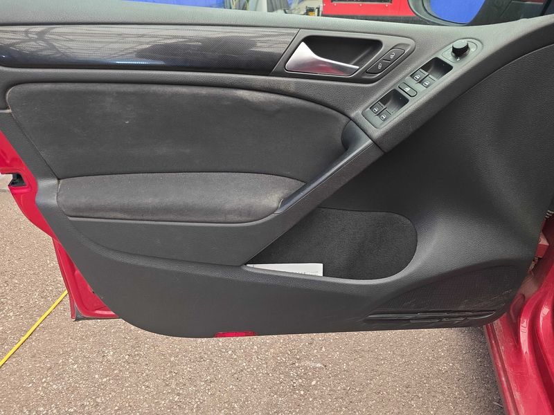 Volkswagen Golf VI 1.6 TDI Confortline 2009 – снимка 27