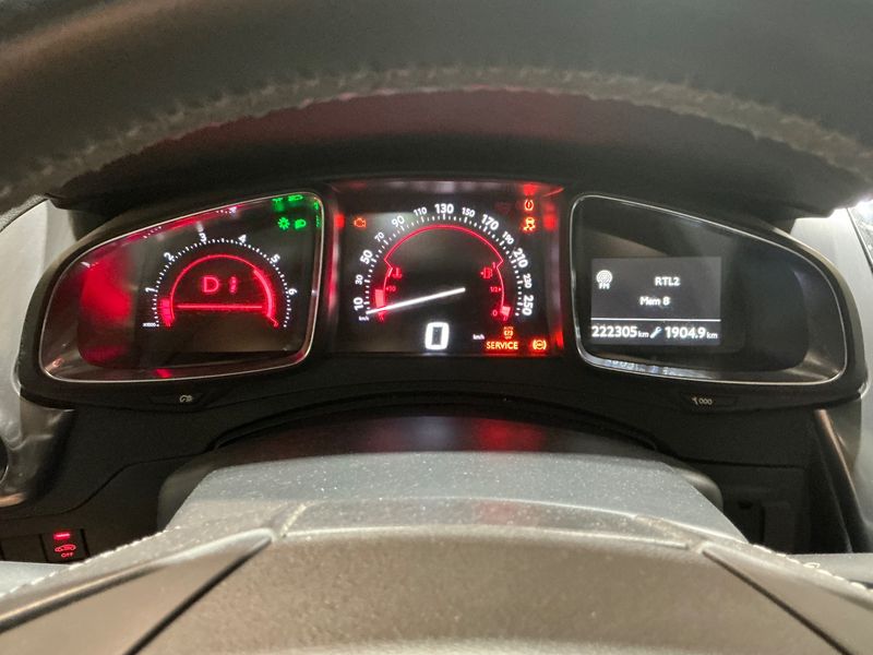 DS Automobiles DS5 2.0 Blue-HDi SportChic — zdjęcie 13