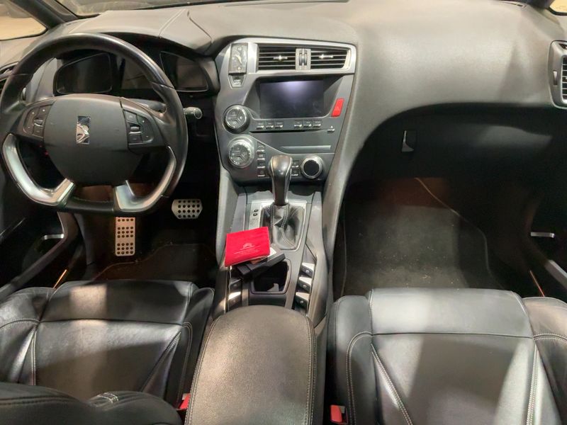DS Automobiles DS5 2.0 Blue-HDi SportChic — zdjęcie 12