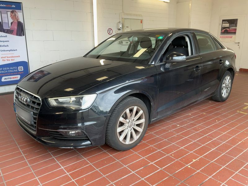 Audi A3 Limousine 1.6 TDI Attraction