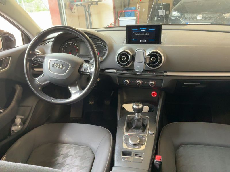 Audi A3 Limousine 1.6 TDI Attraction — zdjęcie 12